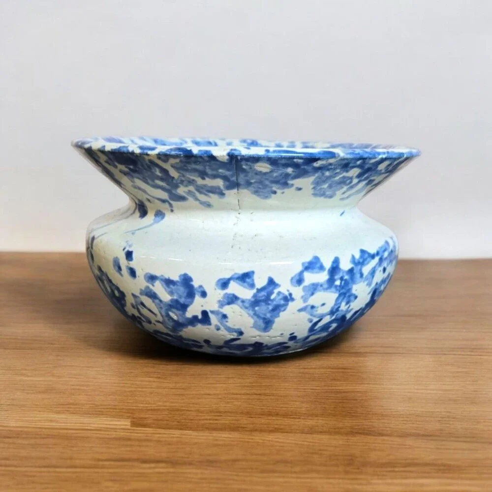 VINTAGE STONEWARE BLUE SPONGEWARE SPITOON/CUSPIDOR